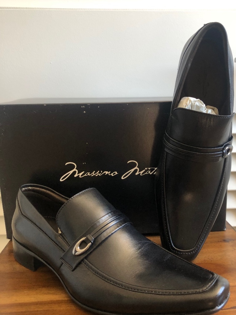 NWOT Massimo Matteo Black Leather Slip-On Dress Loafers. Size 10 1/2